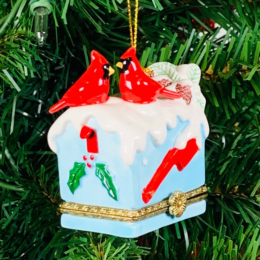 Cardinals Mailbox Porcelain Hinged Surprise Gift Trinket Box Christmas Ornament